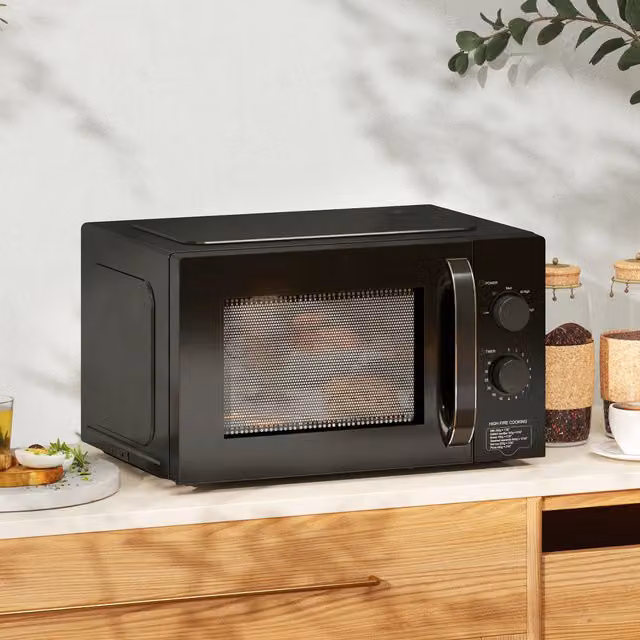 HOMCOM 23L 800W Solo Manual Countertop Microwave Oven in Black