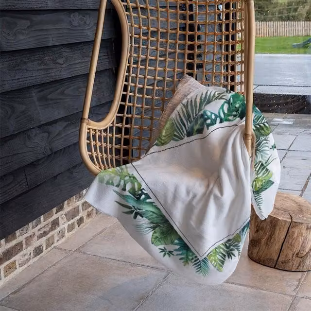 Benjamin Tate Design Floral Fleece Blanket in Green and Beige, W/D/H: 120 x 150 cm – 1