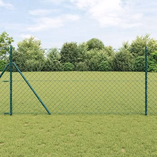 Berkfield Home Green Galvanised Steel Chain Link Fence with 7 In-Ground Posts, W: 10 m, H: 1.5 m