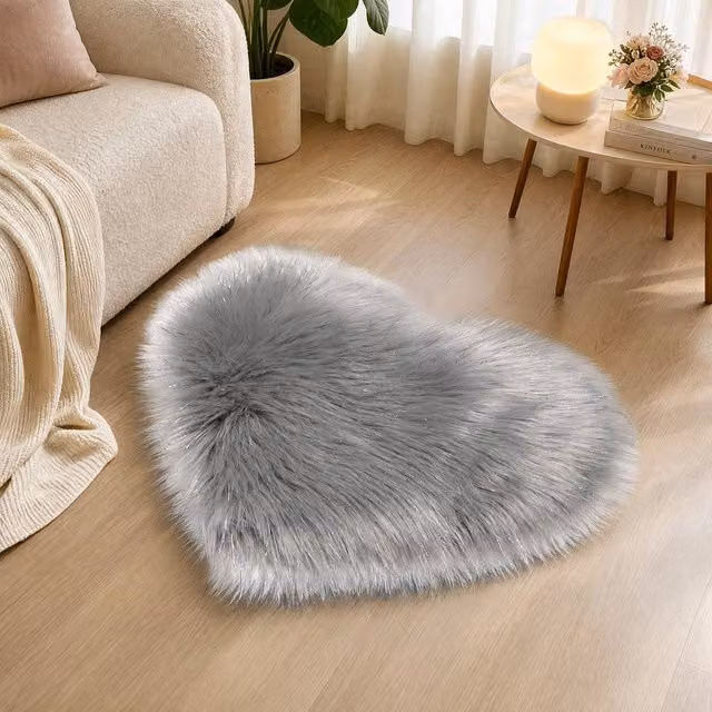 Garden Sanctuary Heart Shaped Super Soft Shaggy Faux Fur Area Rug in Grey, W/D/H: 40 x 40 x 40 cm