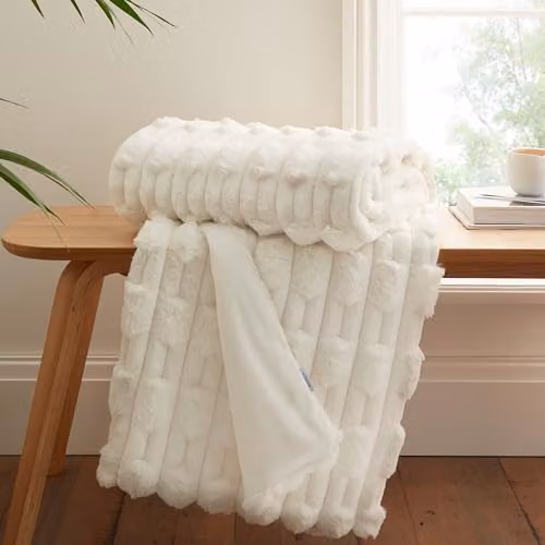 Bianca Carved Faux Fur Throw Blanket in Cream, W: 150 cm, D: 200 cm – 1