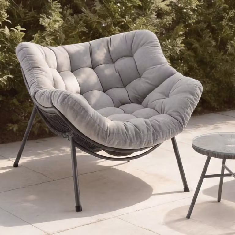 Leisure Grow Savannah Lounge Chair in Grey with Metal and Polyester Upholstery