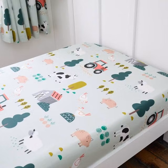 Happy Linen Company Barn Yard Farm Animals Fitted Sheet in Green, W/D/H: 70 x 140 cm