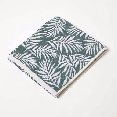 HOMESCAPES Green Floral Pattern Cotton Hand Towel, 500 GSM – 1