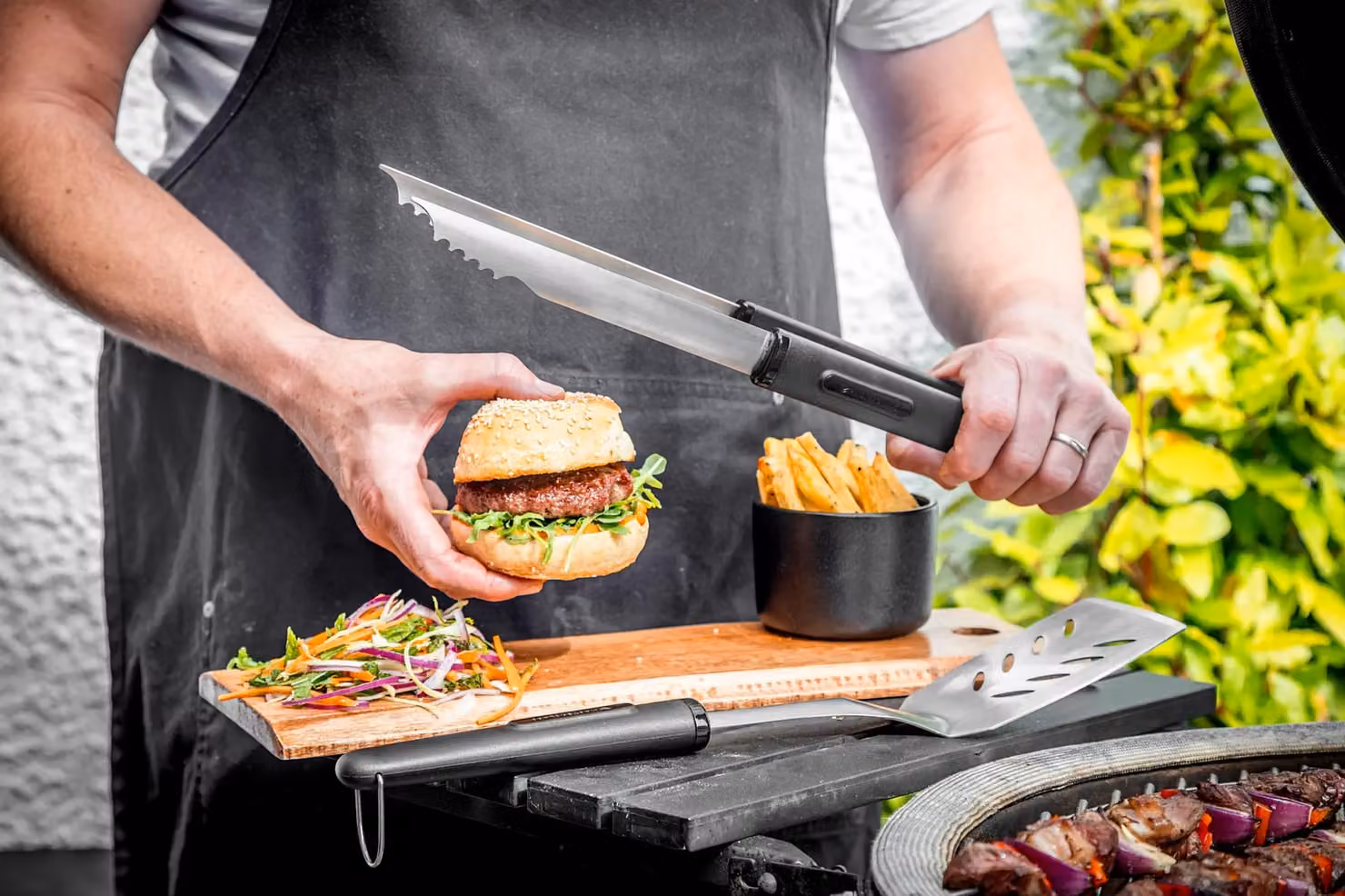 MasterClass Barbecue Tongs and Turner Set of 2 in Black Stainless Steel – 2