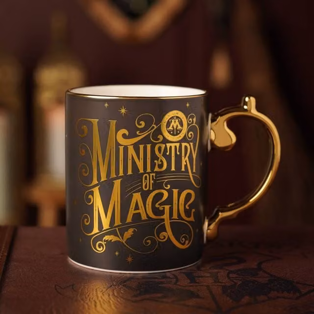 Widdop and Co Warner Bros Harry Potter Ministry of Magic Ceramic Mug in Black and Gold – 1