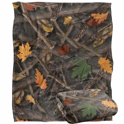 JQ Licensing James Piazza Hunter's Camo Pattern Silky Touch Super Soft Fleece Throw Blanket, W/D/H: 152 x 127 cm, White/Multicolour – 1