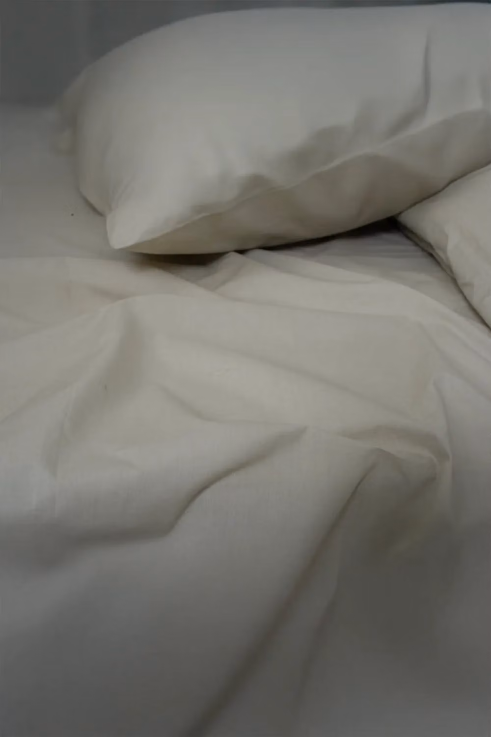 The Lyndon Company 200 Thread Count 100% Cotton Fitted Sheets in Beige, 200 x 200 cm – 2