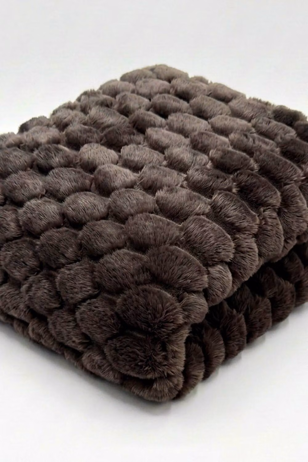Deyongs Rosewick Sculptured Supersoft Fleece Throw in Brown, W: 130 cm x L: 170 cm – 2