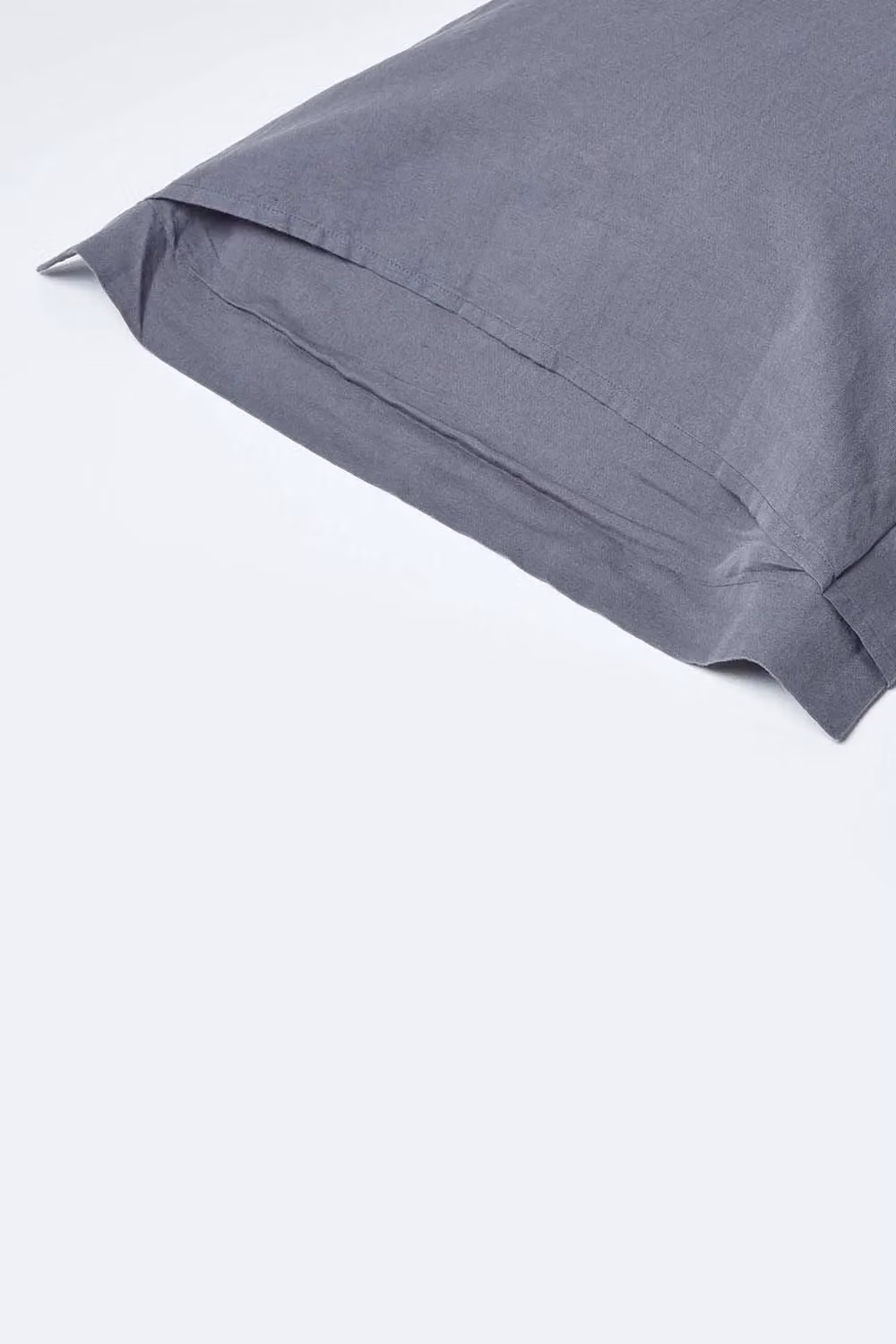 Homescapes Luxury Linen and Combed Cotton Oxford Pillowcase, Grey, King Size – 3