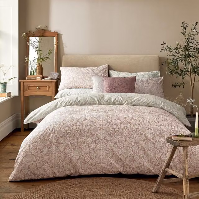 William Morris At Home Sunflower Reversible Cotton Duvet Cover and Pillowcase Set in Clay