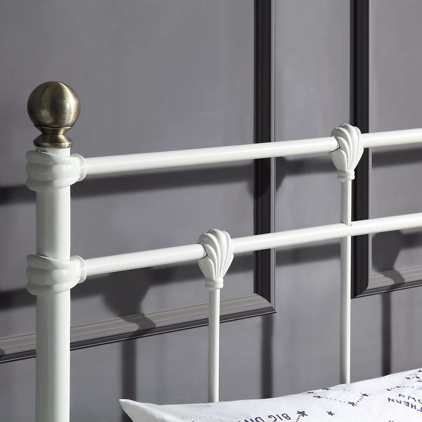 SlumberWorx Bayford Traditional Vintage Style Metal Bed Frame, White, W/D/H: 90 x 200 cm – 4