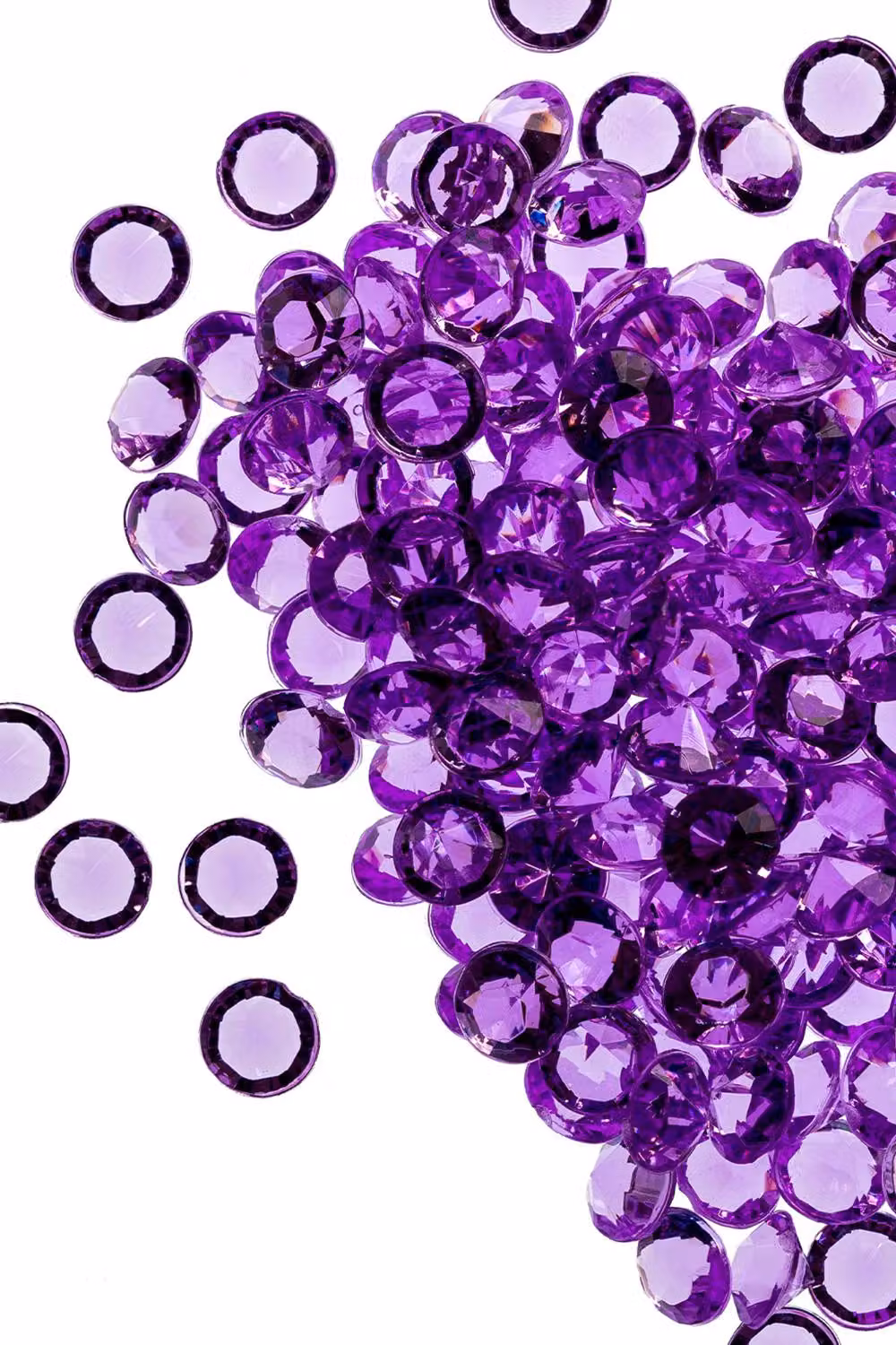 Neel Blue Acrylic Rhinestone Table Confetti Scatters, 4000 Pieces in Lilac/Purple – 4