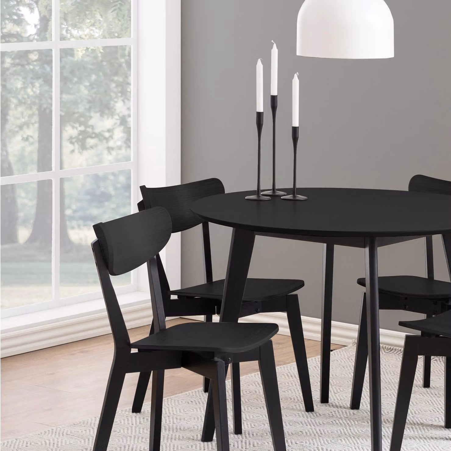 Furniture To Go Roxby Round Lacquered Oak Dining Table in Black – 3