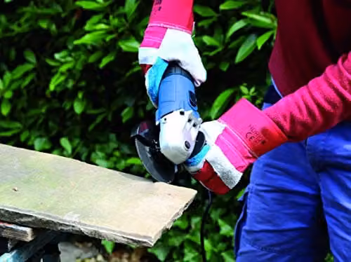 Hilka PTAG600 600 W Mains Angle Grinder in Black and Blue – 2