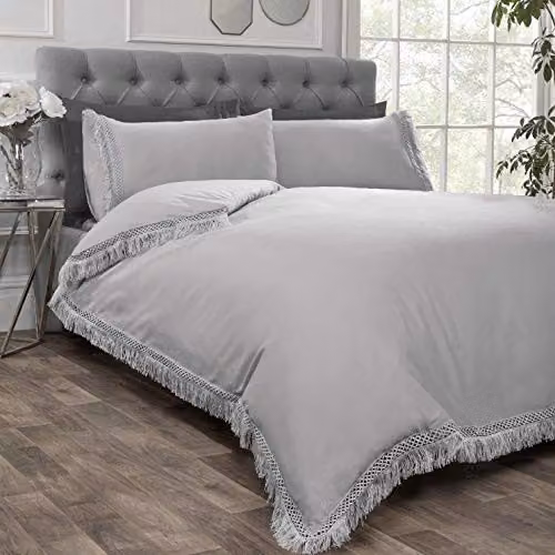 Rapport Home Tia Trellis Tasseled Duvet Cover and Pillowcase Set in Silver, W/D/H: 140 x 200 cm