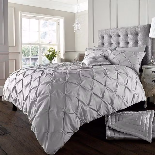 Smart Living Luxury Alford Dotted Duvet Cover and Pillowcase Set, Silver, W/D/H: 135 x 200 cm and 50 x 75 cm