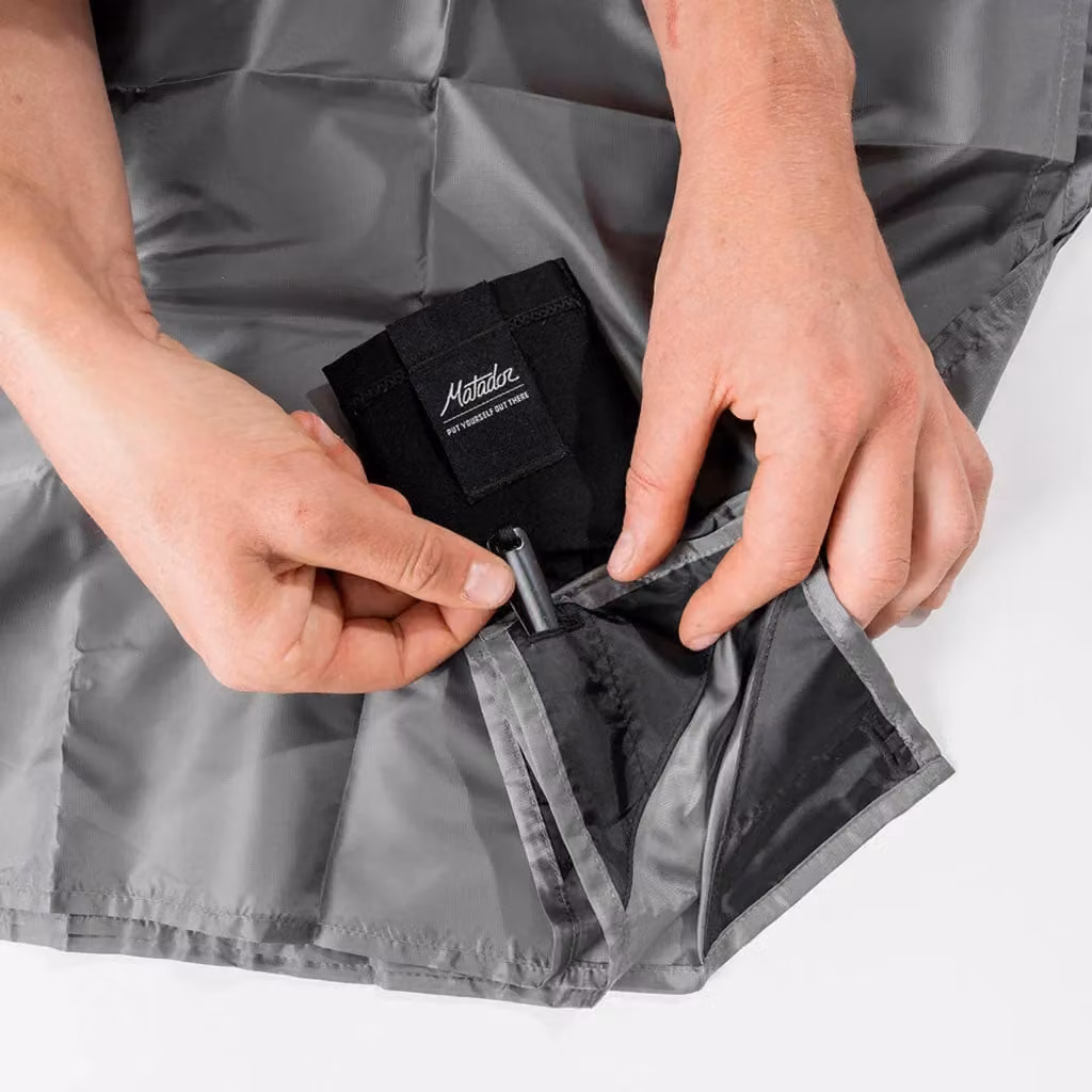 Matador Pocket Blanket in Black – 3