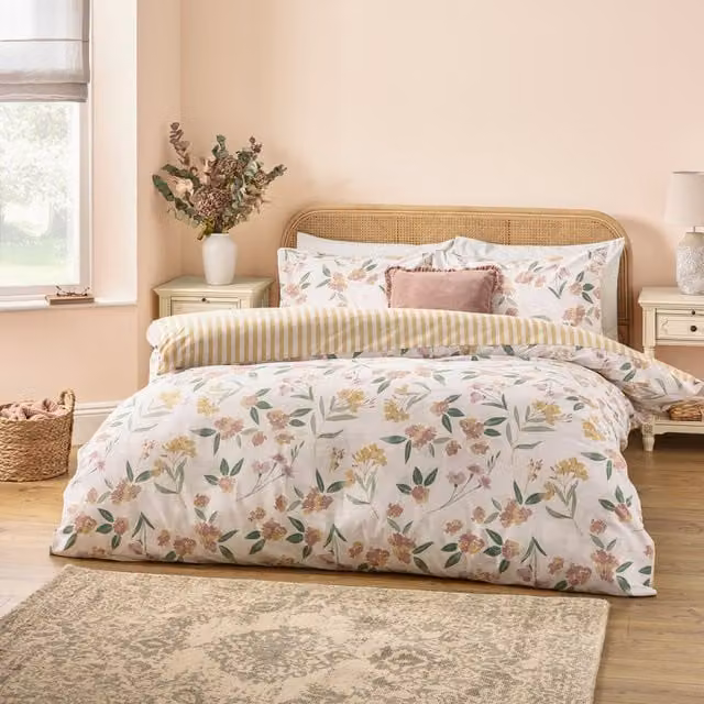 Betsie Floral Printed Reversible Cotton Duvet Cover Set in Yellow and Multicolour, W: 200 cm x L: 200 cm