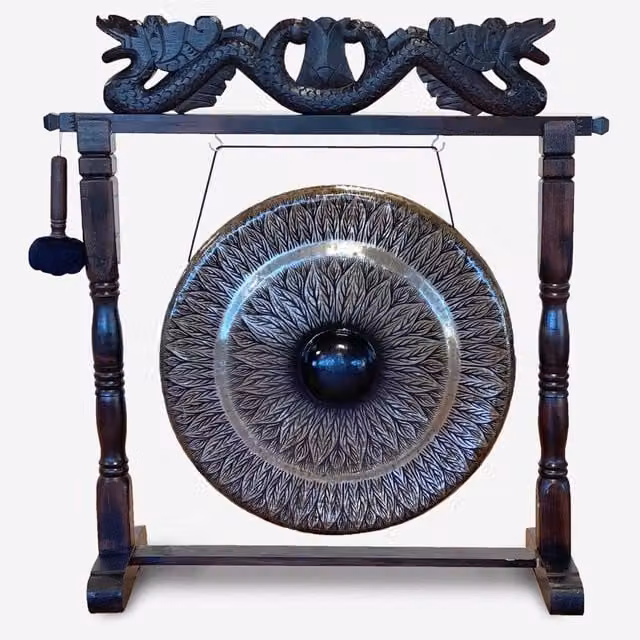 KDMD Large Round Metal Gong with Black Abstract Pattern and Brown Antique Tabletop Stand, 80 cm