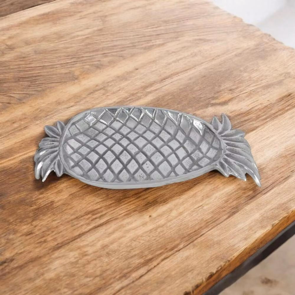 Minster Pineapple Oval Serving Tray in Silver, Metal, W: 33 cm, D: 18 cm, H: 2 cm – 2