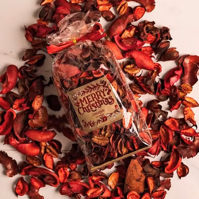 Marco Paul Christmas Scented Spicy Cinnamon Potpourri in Red