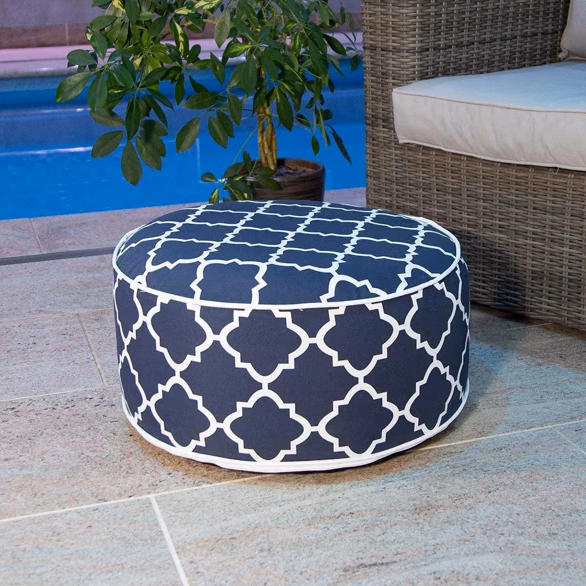 Charles Bentley Inflatable Indoor/Outdoor Foot Stool Pouffe Bean Bag in Blue and White Pattern, H 23 cm x W 53 cm x D 53 cm – 4