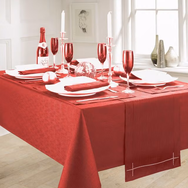 Kitchenwise Red Plain Rectangular Linen Look Tablecloth, Width: 182.88 cm