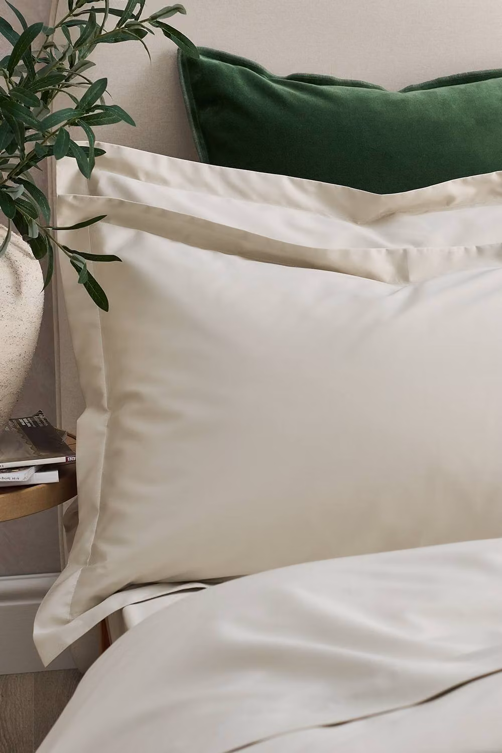 Christy 400TC Luxury Cotton Sateen Plain Dye Oxford Pillowcases, Pair, Light Beige – 2