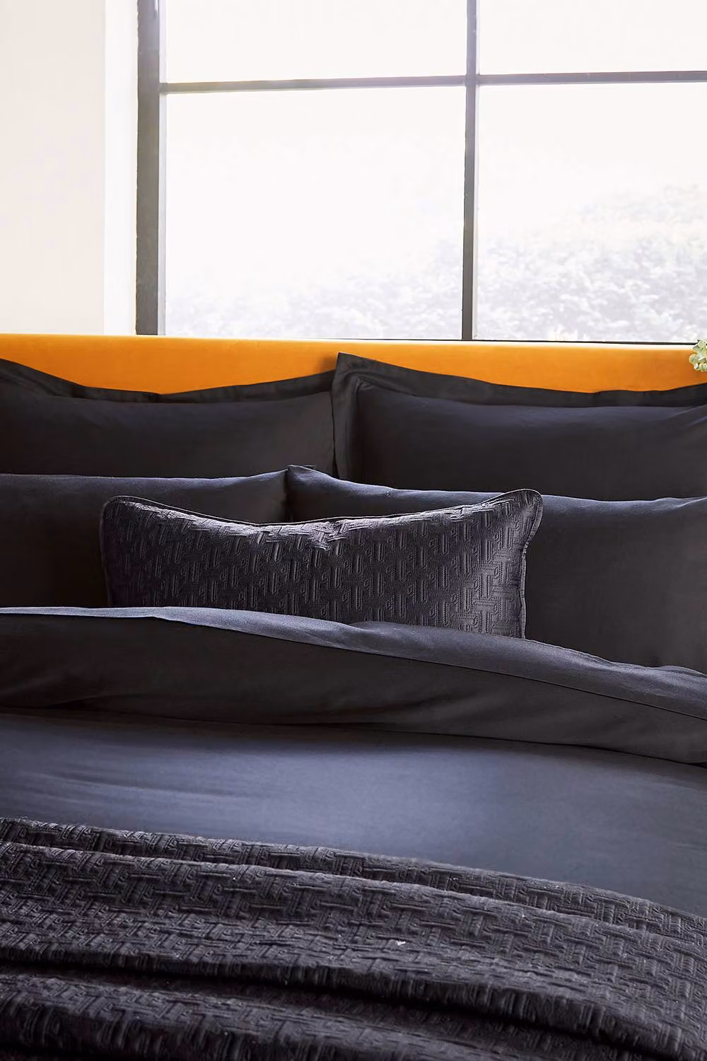 Ted Baker 250 Thread Count Plain Dye Mako Satin Cotton Duvet Cover in Black – 3