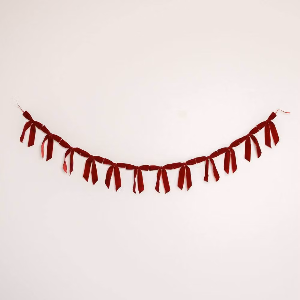 Melody Maison Red Velvet Bow Christmas Garland Bunting, Length: 200 cm – 4