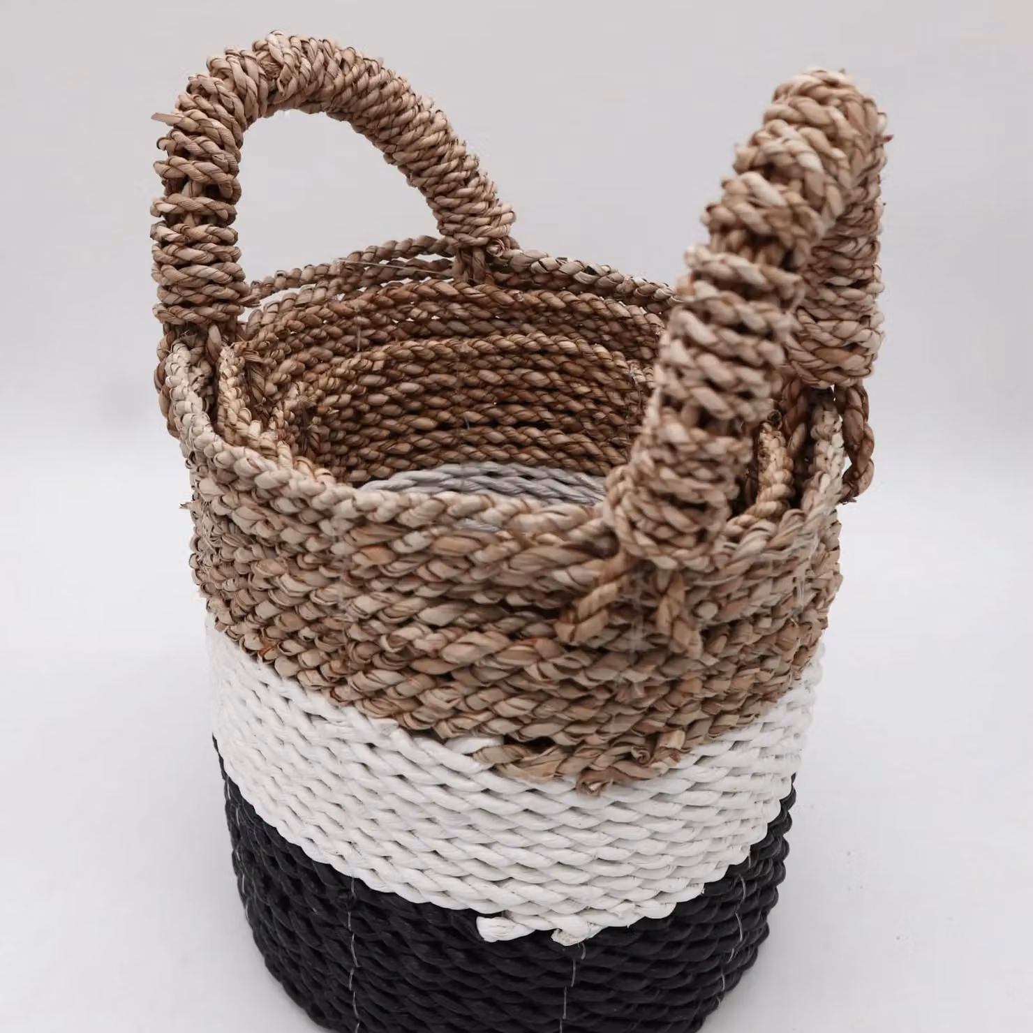 KDMD Seagrass Basket Set with Handles in Grey and White Open Weave – 3