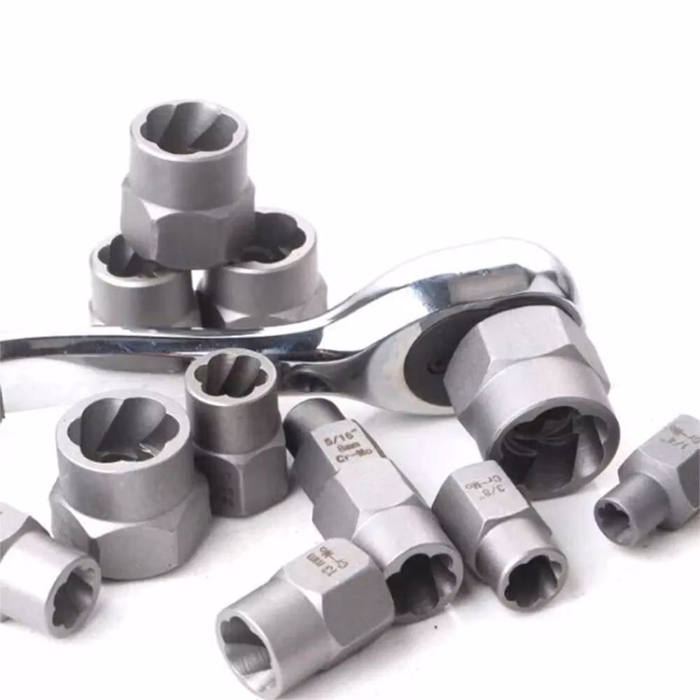 Nordara 14-Piece Damaged Screw and Bolt Extractor Socket Tool Kit in Silver – 4