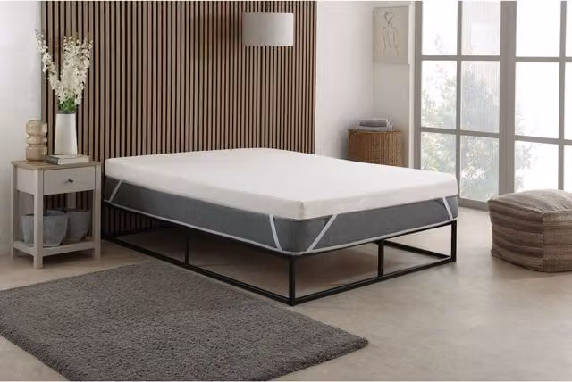 The Foam People Cool Max Memory Foam Mattress Topper in White, W/D/H: 90 x 200 x 2.54 cm