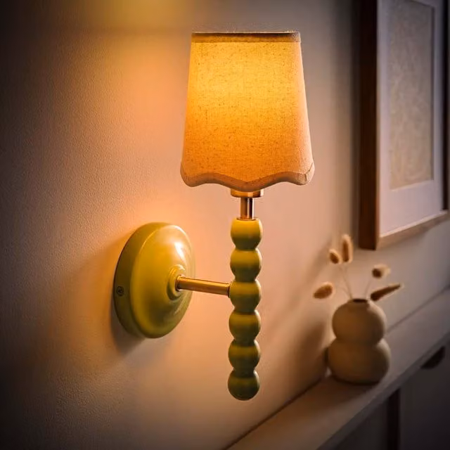 ValueLights Bobbins Pastel Bobble Wall Light with Natural Linen Lamp Shade and Bulb in Pale Green – 1