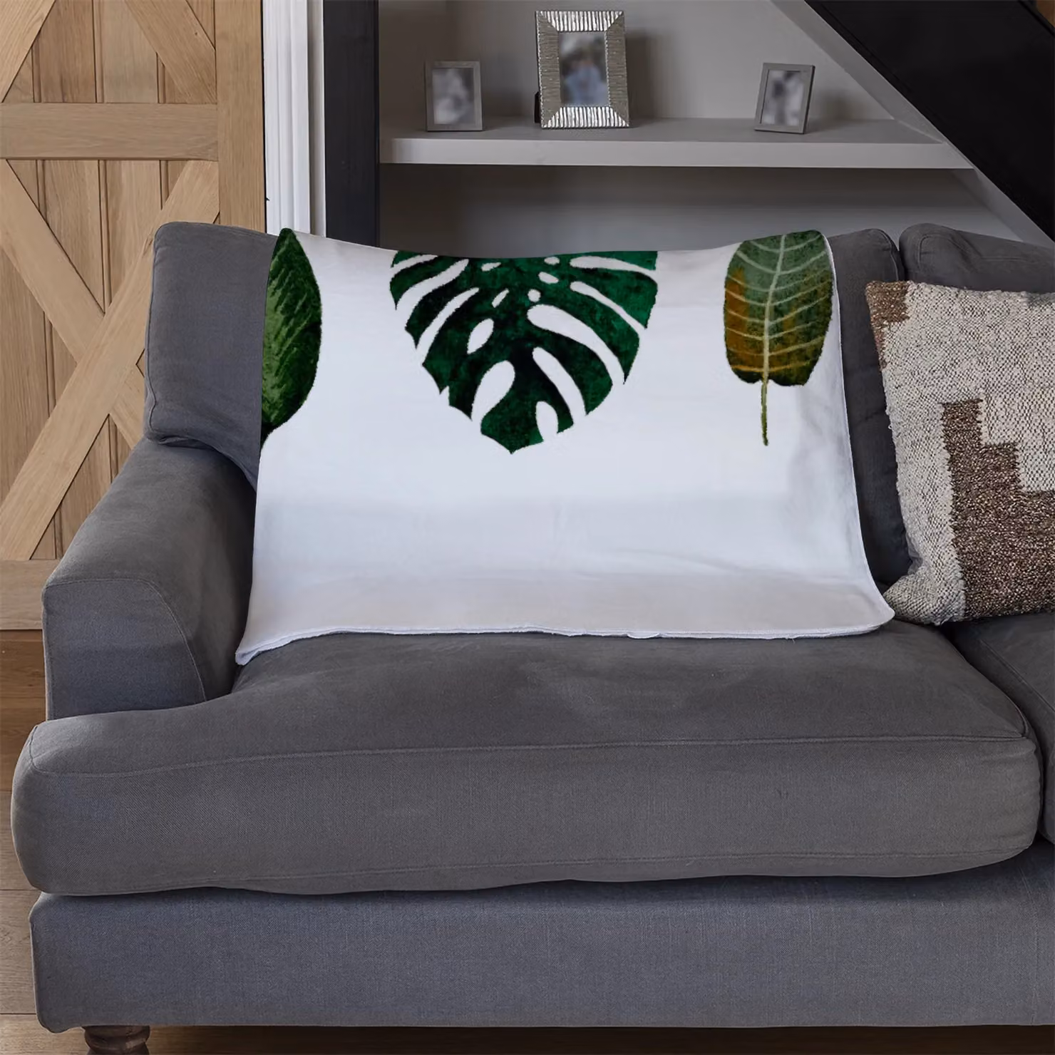 Benjamin Tate Design Leaves Selections Floral Fleece Blanket in Green, Beige and White, W/D/H: 120 x 150 cm – 3