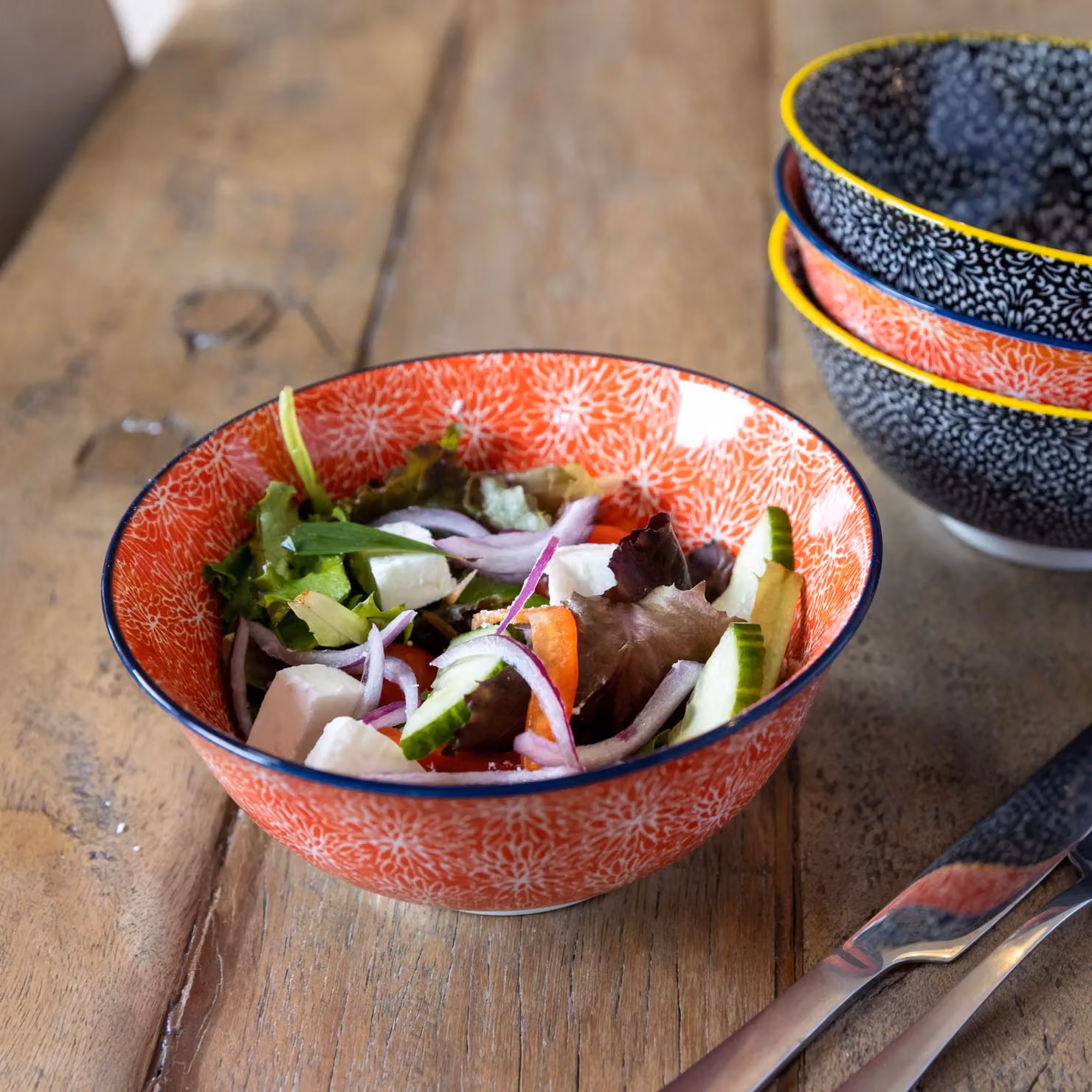 KitchenCraft 4-Piece Ceramic Floral Bowl Set in Red and Black, 15 cm – 3