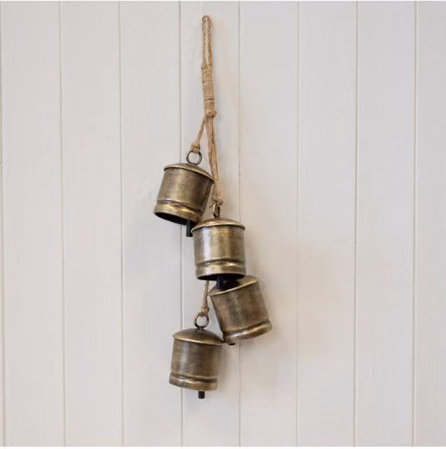 KDMD Gold Metal Cowbell Hanging Christmas Garland with Rustic Animal Design