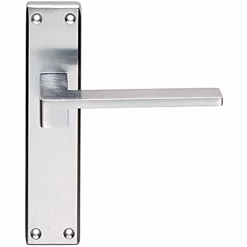 Loops Pair of Flat Straight Lever on Latch Backplate Door Handles in Chrome, W: 180 mm x H: 40 mm