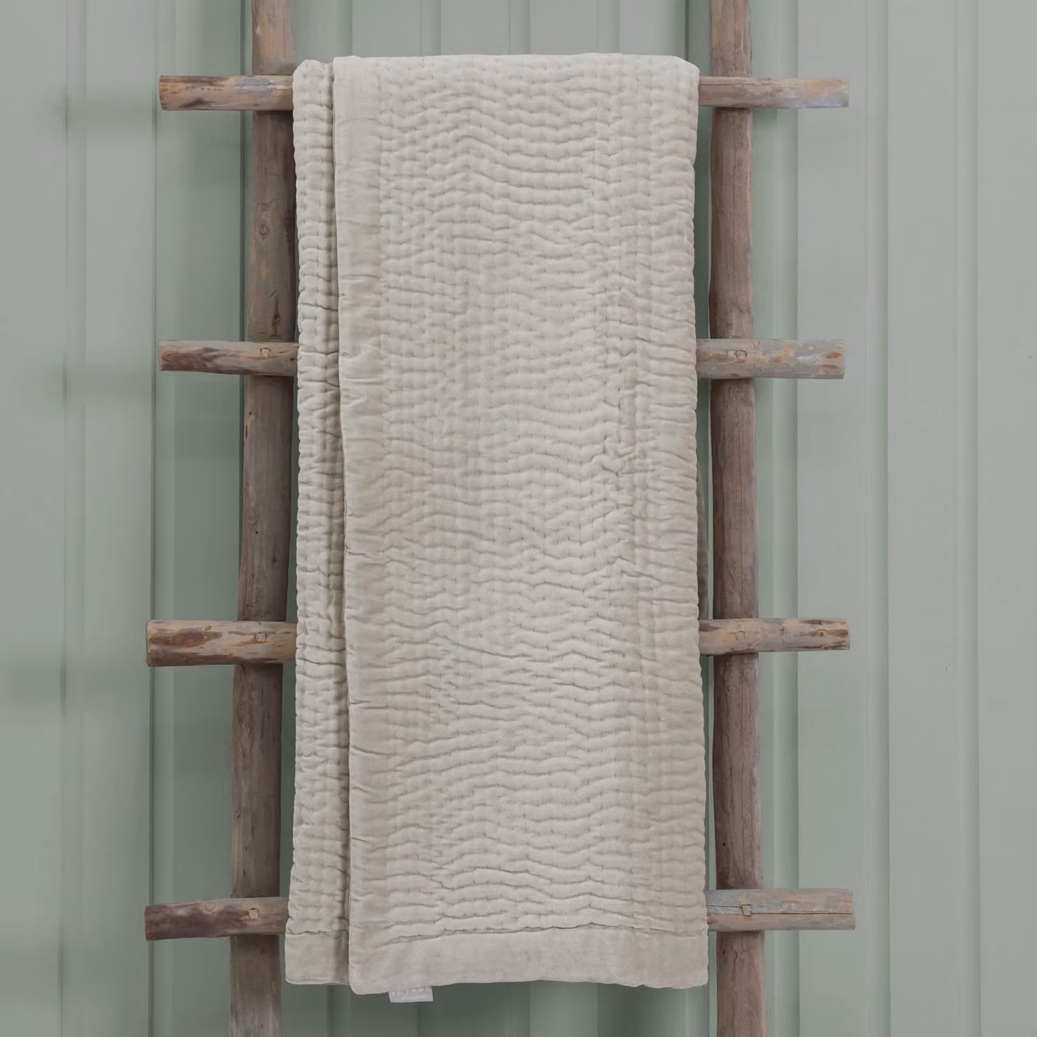 Voyage Maison Haze Quilted Cotton Throw in Beige, W: 140 cm, L: 200 cm – 2
