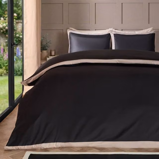 OHS Jet Black Microfibre Bedding Set with Contrast Border Duvet Cover and Pillowcase, W/D/H: 200 x 200 cm