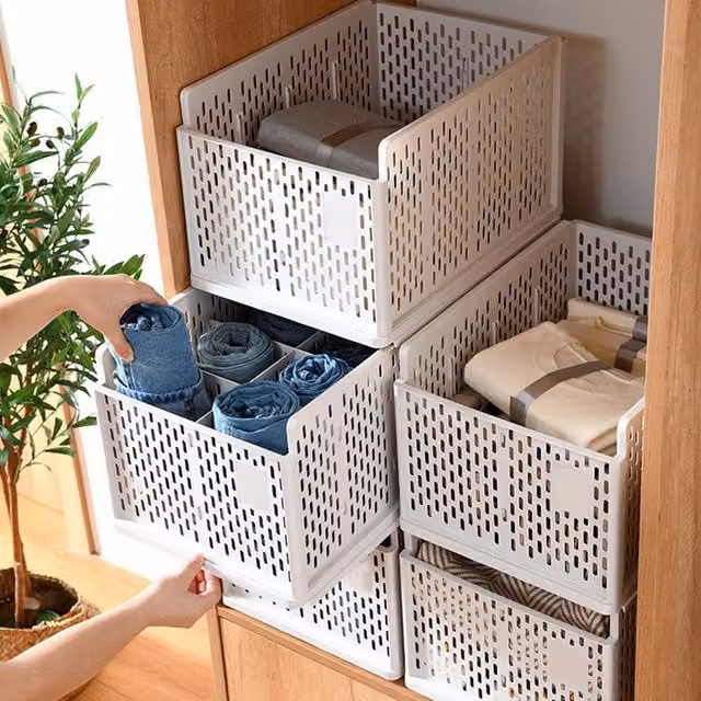 Livingandhome Stackable Plastic Storage Basket, White