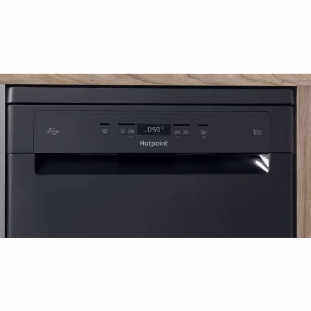 Hotpoint HFC 3C26 WC B UK Black Freestanding Dishwasher with Automatic Door Opening and Quick Program – 3