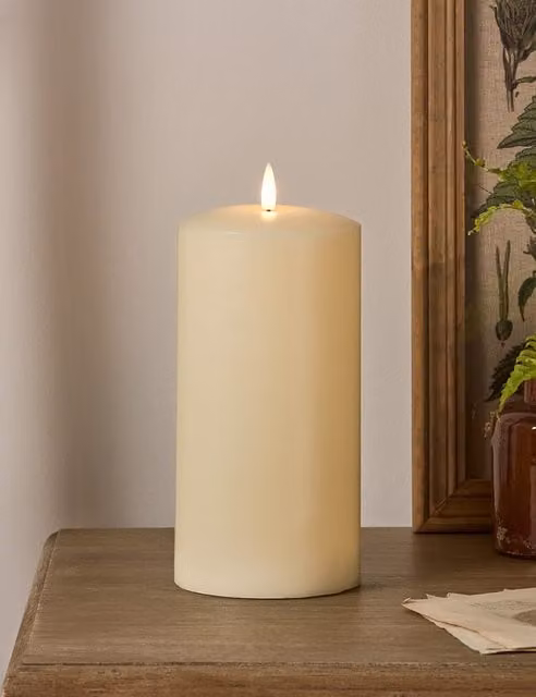 Lights4fun TruGlow Wax Chapel LED Pillar Candle in Ivory/Beige with Flicker Effect and Timer