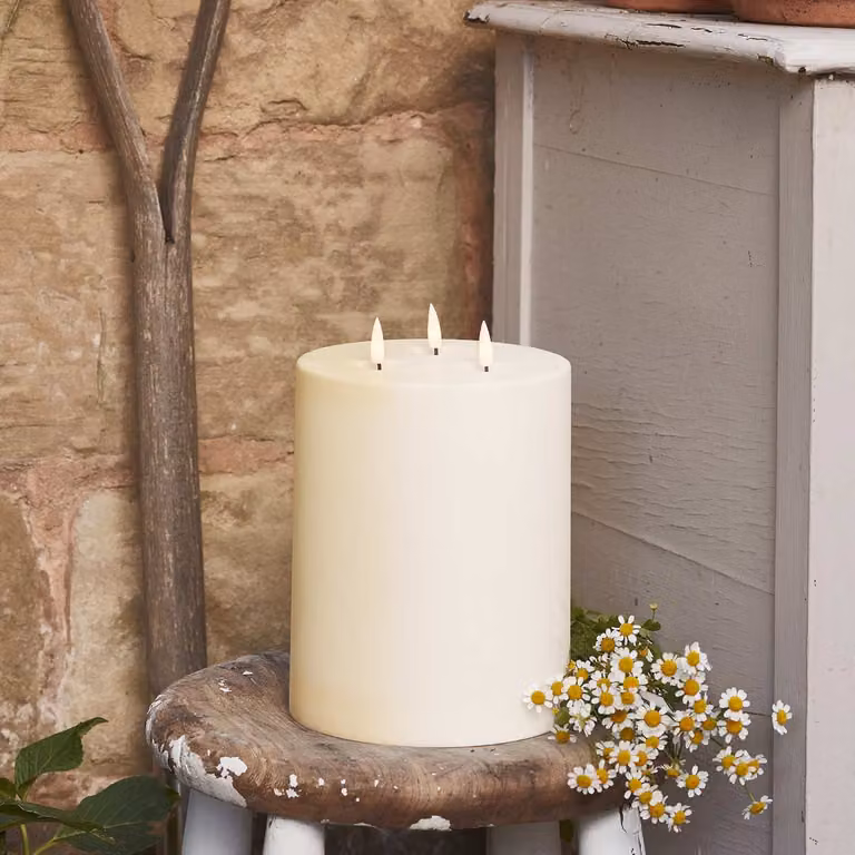 TruGlow White 3 Wick Waterproof Outdoor Pillar Candle with Remote Control, Height: 20 cm