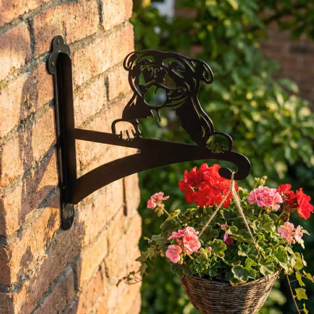 Laser Hut Staffordshire Bull Terrier Metal Hanging Basket Bracket, Black