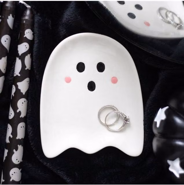 KDMD Sweet Ghost Ceramic Halloween Trinket and Jewelry Holder Plate in White – 1