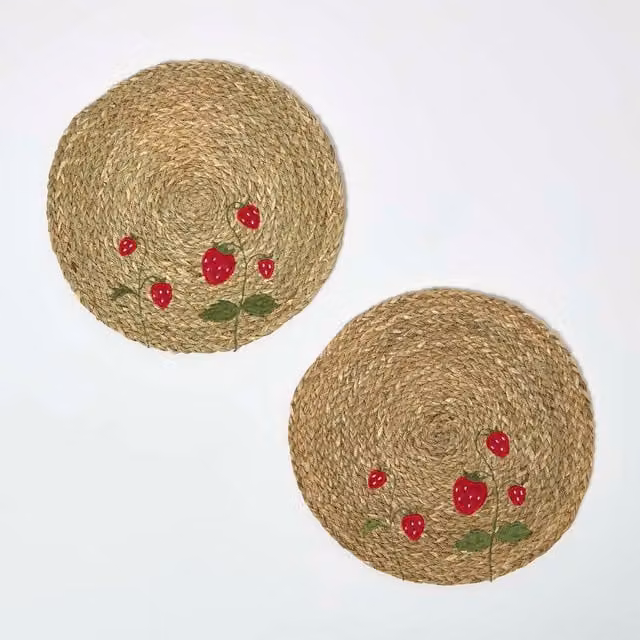 Homescapes Bulrush Strawberry Floral Placemats, Set of 2, Diameter: 38 cm, Multicolour