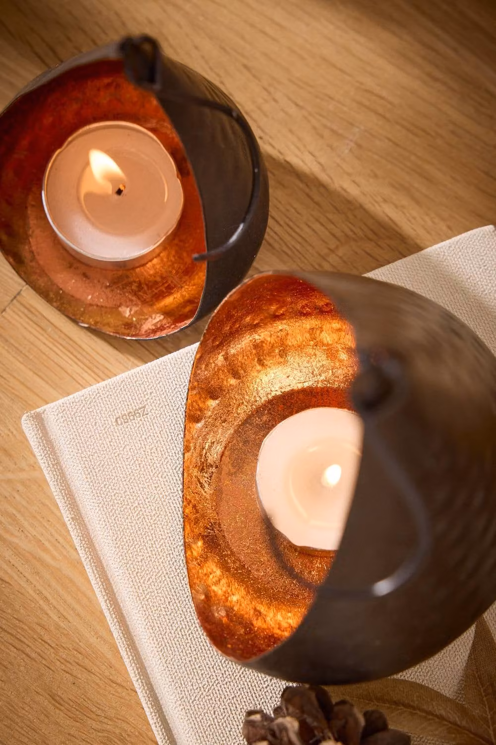 Dibor Set of 2 Modern Metal Tealight Candle Holders in Bronze for Christmas and Autumn Decor – 3
