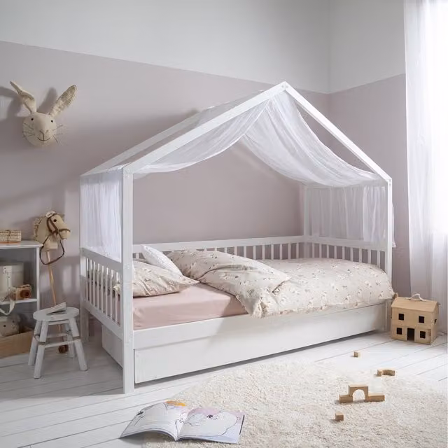Noa and Nani Lottie Treehouse Single Day Bed with Trundle in Classic White